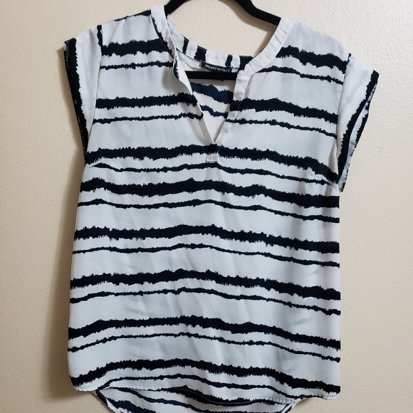 Top/Blouse - Picture 1 of 2